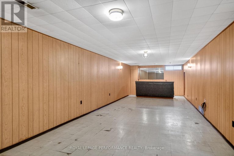 29602212/1879-sharel-drive/urbandale-acres/ottawa/ontario/K1H6W3_18