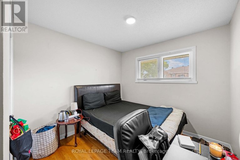 29660609/50-hilliard-avenue/city-viewskylinefisher-heightsparkwood-hills/ottawa/ontario/K2E6C1_16