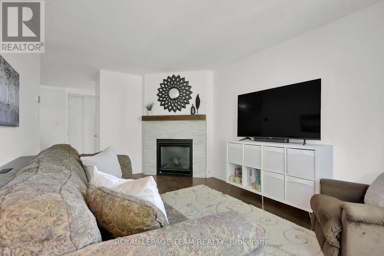 28809453/75-inverary-drive/morgans-grantsouth-march/ottawa/ontario/K2K2S1_10