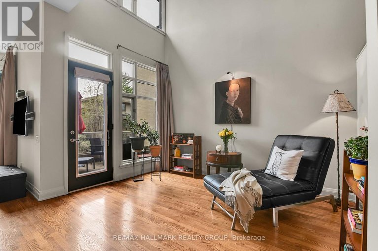 29674266/481-melbourne-avenue/mckellarhighland/ottawa/ontario/K2A1W4_10