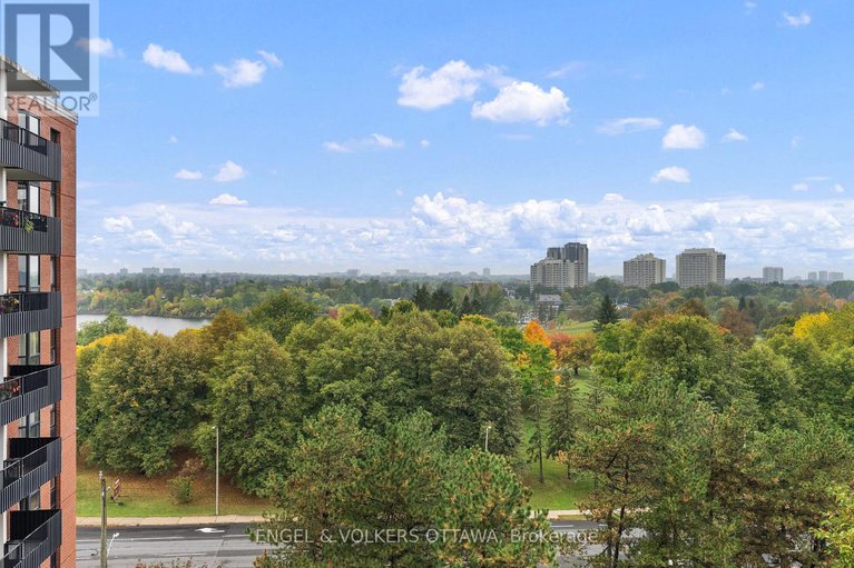 28939396/1006-2951-riverside-drive/mooneys-bayriverside-park/ottawa/ontario/K1V8W6_29