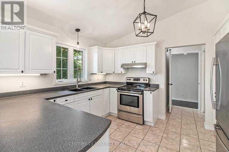 28865875/7-bridge-street/north-stormont-finch-twp/north-stormont/ontario/K0A1R0_12