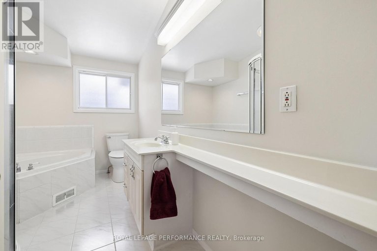 29578731/1989-michigan-avenue/urbandale-acres/ottawa/ontario/K1H6Y1_25