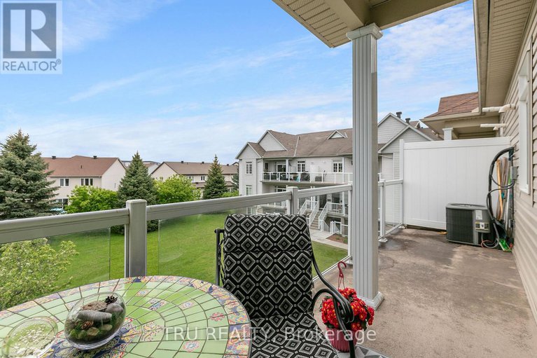 28382160/107l-artesa-private/emerald-meadowstrailwest/ottawa/ontario/K2S0J8_28