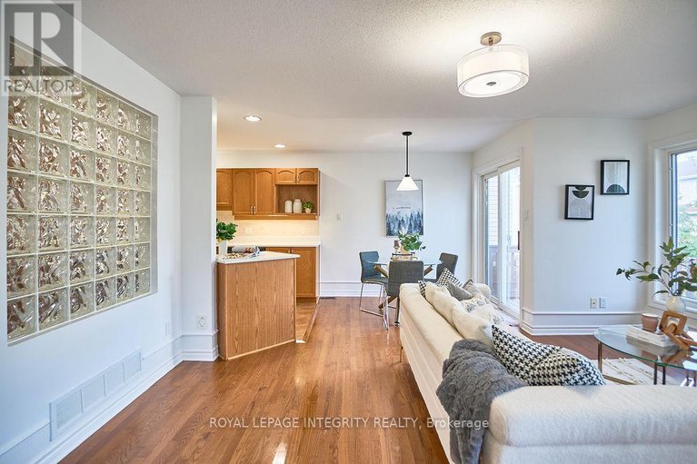 28769407/7-dunn-street/beaverbrook/ottawa/ontario/K2K3J8_24