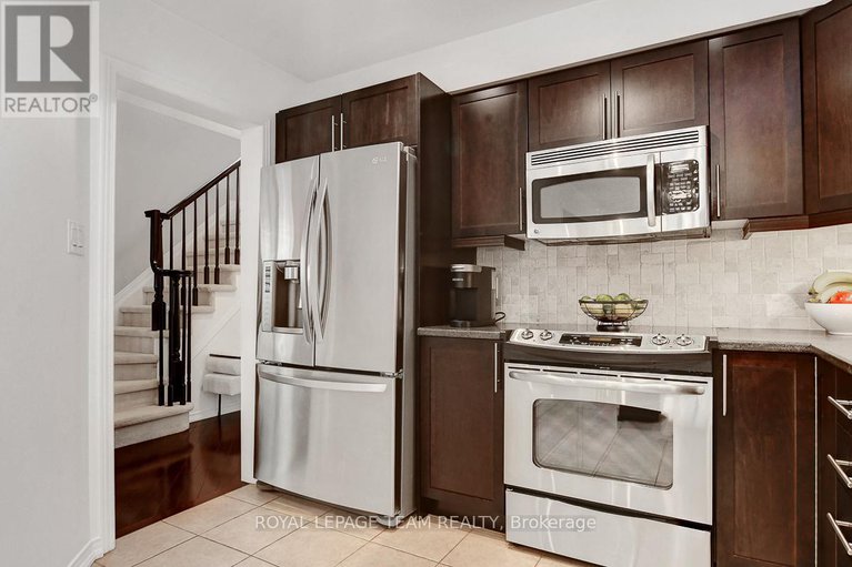 28289132/183-patriot-place/emerald-meadowstrailwest/ottawa/ontario/K2M0B9_16
