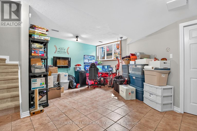 28702386/6212-arbourwood-drive/chapel-hill/ottawa/ontario/K1C7L6_26