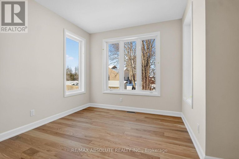 29285479/662-fisher-street/north-grenville-twp-kemptville-south/north-grenville/ontario/K0G1J0_18