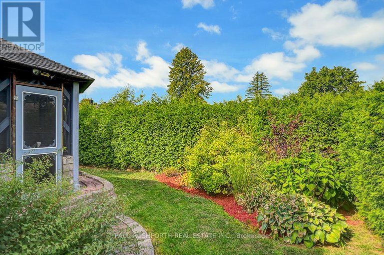 28886190/6351-viseneau-drive/chateauneuf/ottawa/ontario/K1C2G8_25