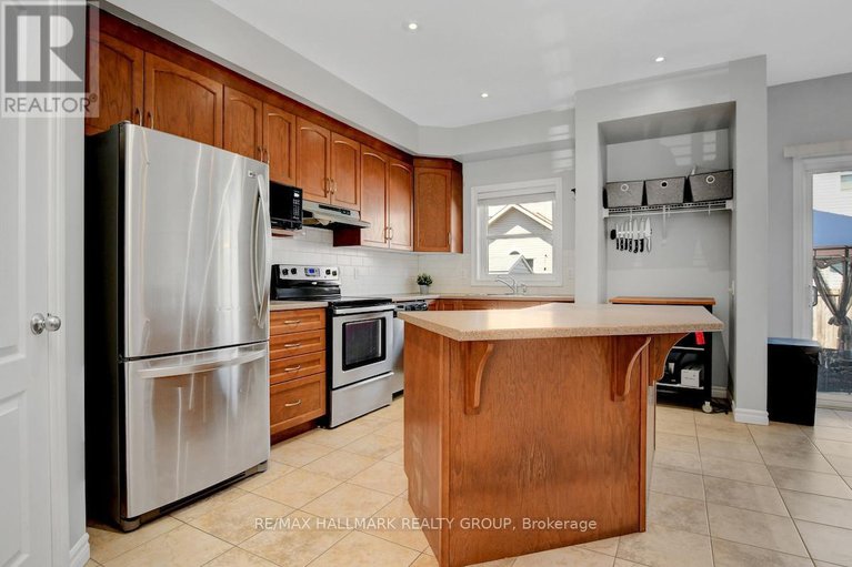 28388701/136-potts-private/notting-hillsummerside/ottawa/ontario/K4A0N7_9