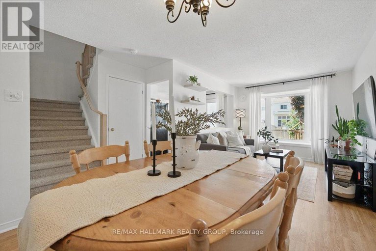 28376858/2083-sacramento-drive/fallingbrookgardenway-south/ottawa/ontario/K4A3L2_6