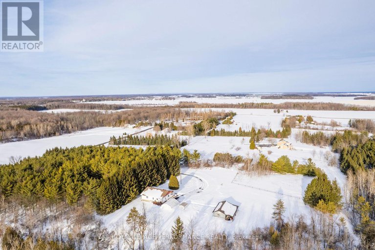 29397472/20276-maple-road/south-glengarry-charlottenburgh-twp/south-glengarry/ontario/K0C2J0_46