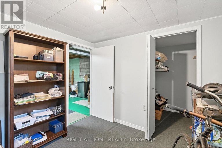 29114746/1153-adirondack-drive/kenson-park/ottawa/ontario/K2C2V2_34