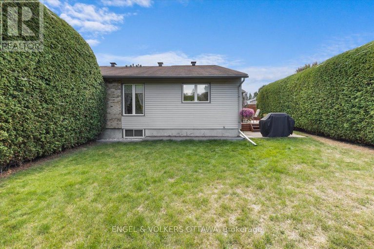 28855276/11-ventnor-way/pheasant-run/ottawa/ontario/K2J1M2_36