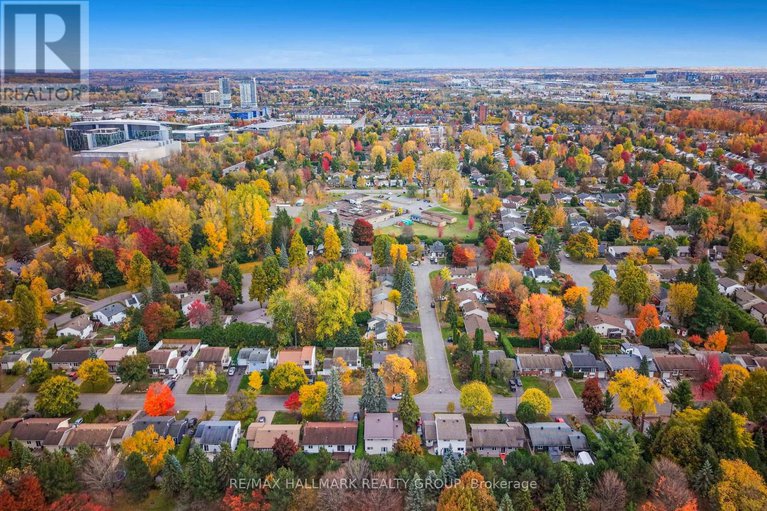 29038840/1415-plumber-avenue/carson-grove/ottawa/ontario/K1K4B2_45
