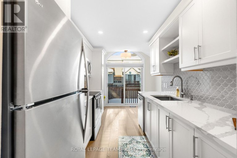 29425119/1925-windwood-place/chapel-hill/ottawa/ontario/K1C7K7_13