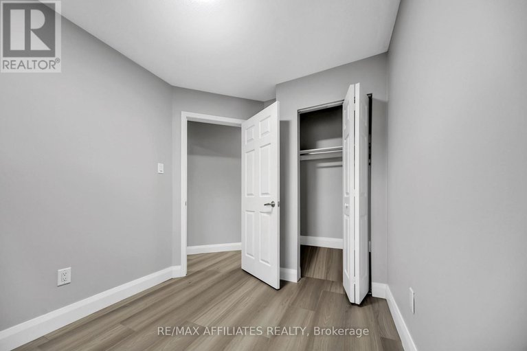 29042794/714-sanibel-private/westcliffe-estates/ottawa/ontario/K2H0A8_32