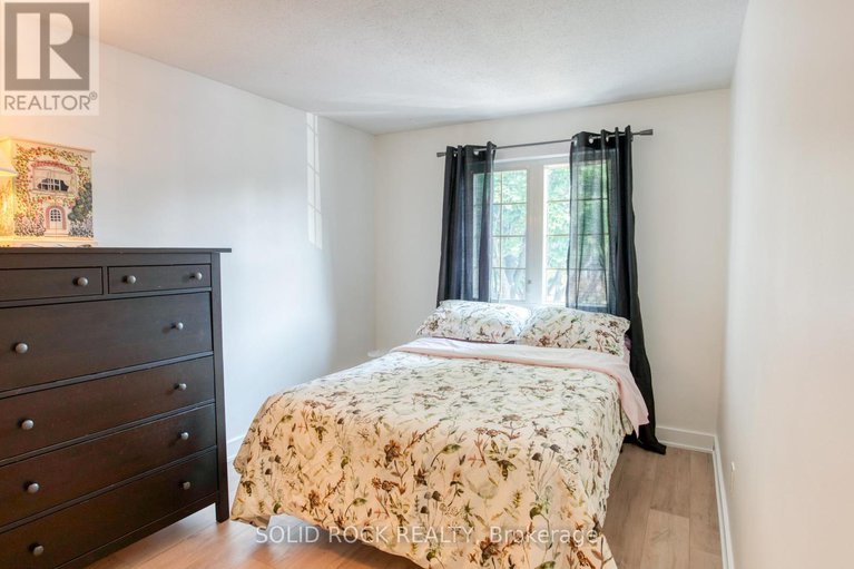 28913498/12-463-canotia-place/fallingbrookpineridge/ottawa/ontario/K4A2K2_18