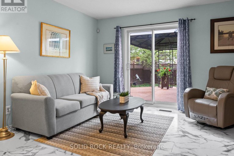 28593737/11-royal-field-crescent/longfields/ottawa/ontario/K2J4G1_8