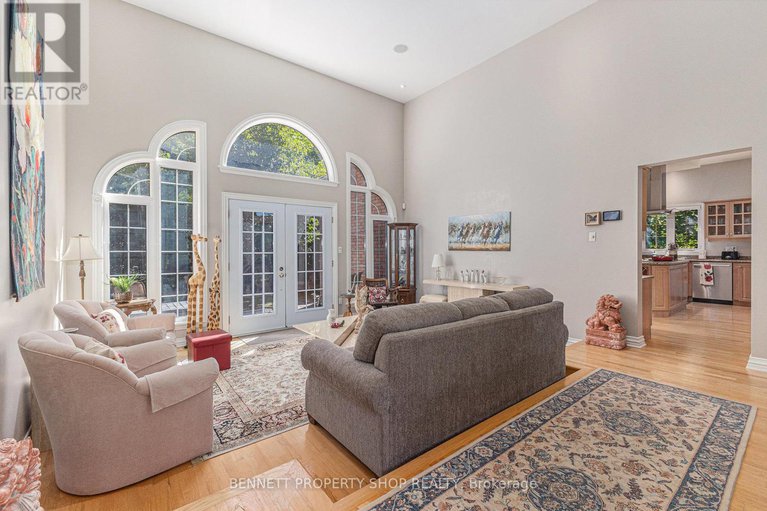 28752704/5-countryside-green/cedar-hillorchard-estates/ottawa/ontario/K2R1B5_7
