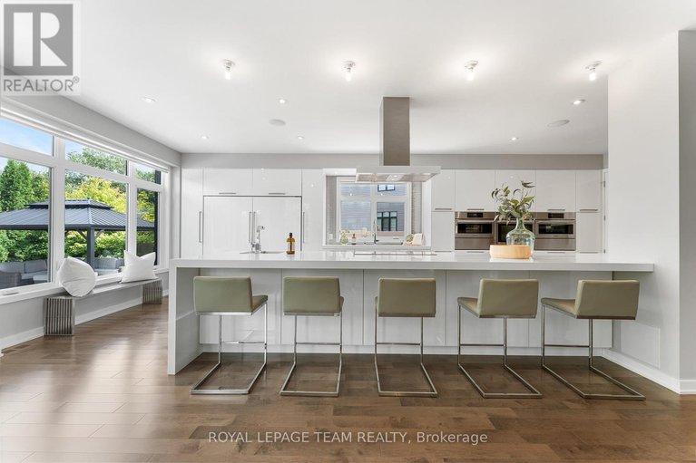 28689436/250-sunnyridge-crescent/emerald-meadowstrailwest/ottawa/ontario/K2M0H3_14