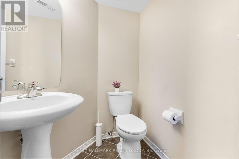 29051852/146-70-edenvale-drive/beaverbrook/ottawa/ontario/K2K3N6_25