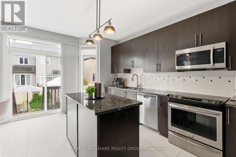 29279127/677-sunburst-street/leitrim/ottawa/ontario/K1T0L2_17