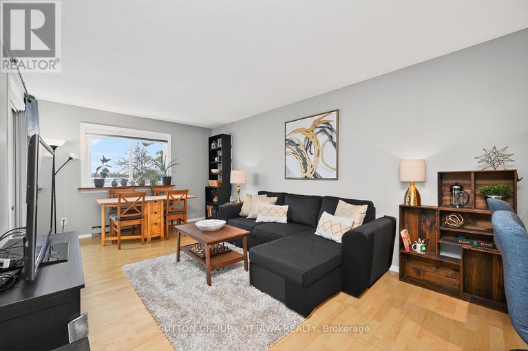 29090182/317-214-viewmount-drive/borden-farmstewart-farmcarleton-heightsparkwood-hills/ottawa/ontario/K2E7X3_7