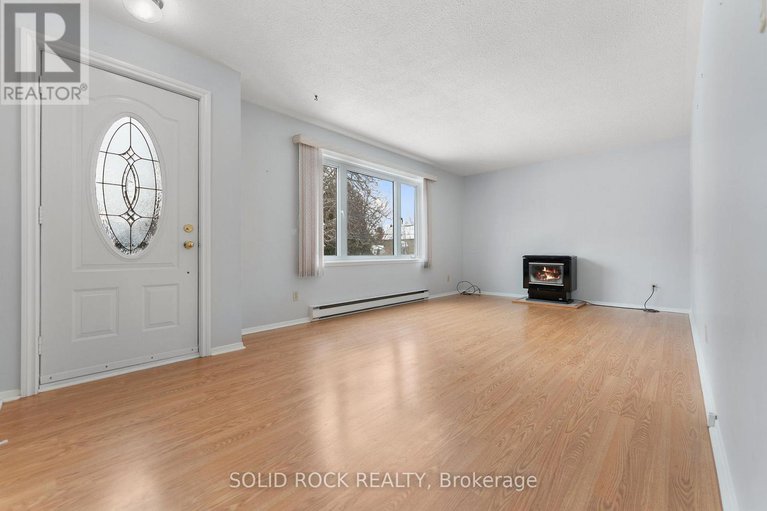 29430522/2345-fitzroy-street/fitzroy/ottawa/ontario/K0A1X0_9