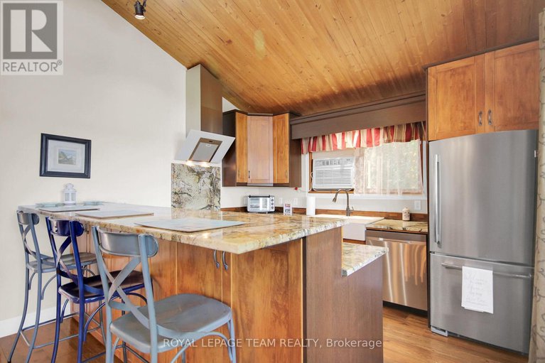 28639528/1303-hilly-lane-s/north-grenville-twp-kemptville-east/north-grenville/ontario/K0G1J0_9
