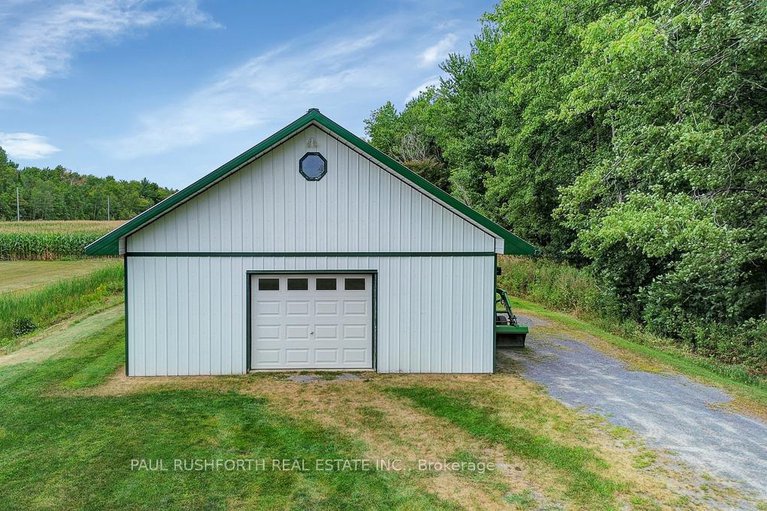 28756527/3285-magladry-road/sarsfieldbearbrook/ottawa/ontario/K4B1J1_40
