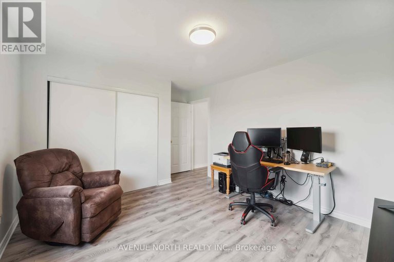 28444872/272-trail-side-circle/springridgeeast-village/ottawa/ontario/K4A5B1_23
