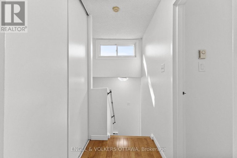 28900181/202-royalton-private/hunt-club-woods/ottawa/ontario/K1V9S3_23
