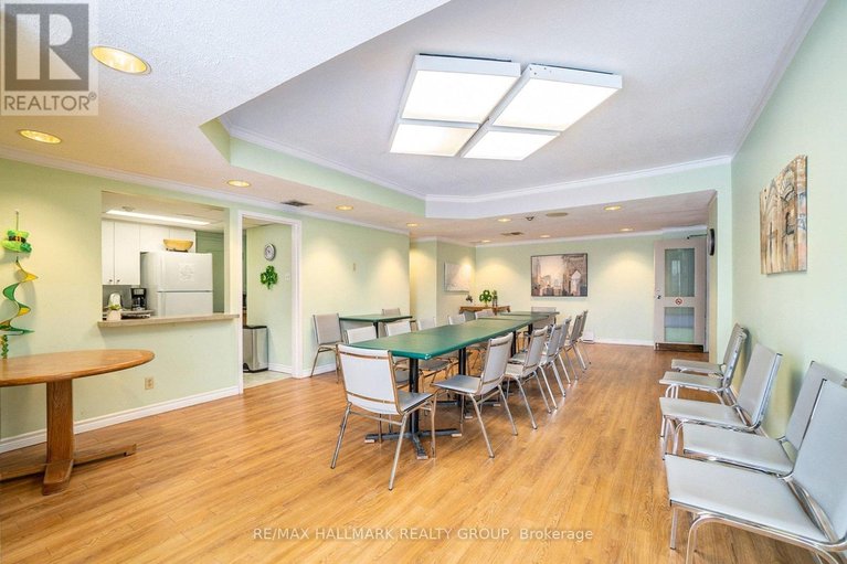 29455645/616-80-sandcastle-drive/leslie-park/ottawa/ontario/K2H9E7_18