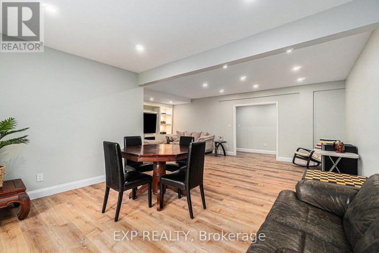 28561734/21-constance-lake-road/kanata-north-east/ottawa/ontario/K2K1X7_32