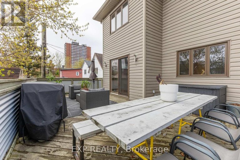 29685310/162-westhaven-crescent/westborohampton-park/ottawa/ontario/K1Z7G3_38