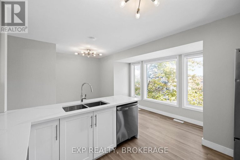 28891209/21-durbin-court/katimavik/ottawa/ontario/K2L3T7_21