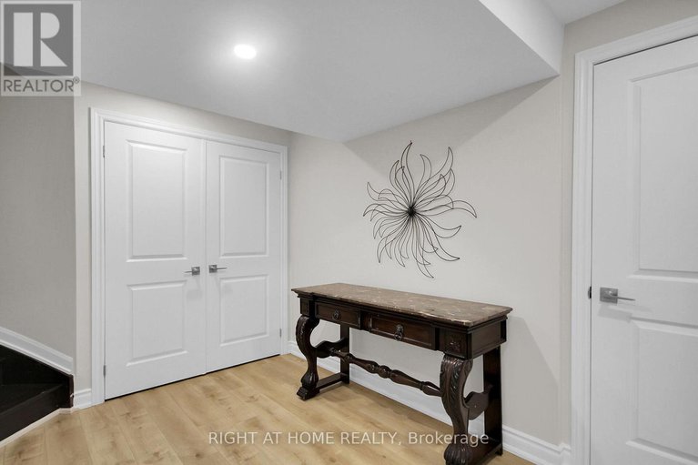 28597120/42-conch-way/mahogany-community/ottawa/ontario/K4M0M4_8