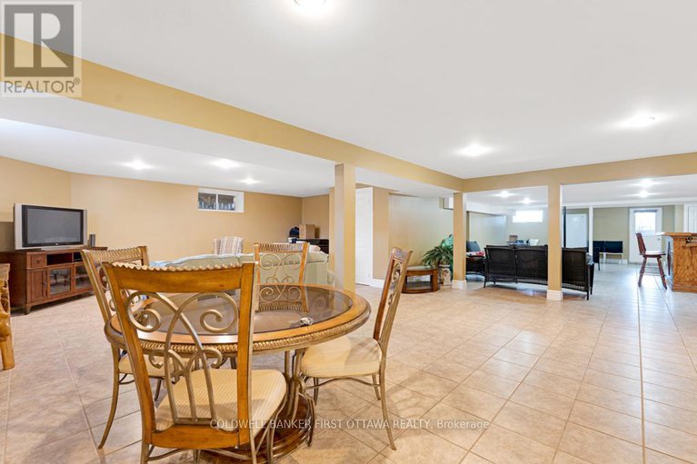28050284/556-west-point-drive/drummondnorth-elmsley-north-elmsley-twp/drummondnorth-elmsley/ontario/K7H3C7_34