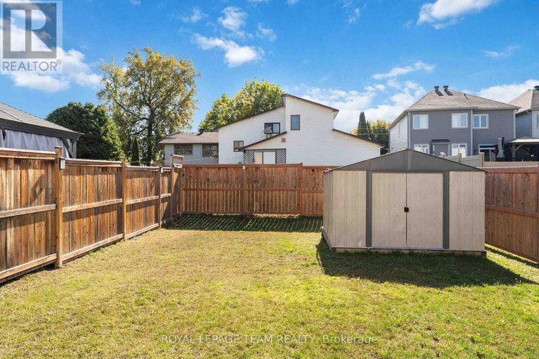 29422756/359-melodie-street/mer-bleuebradley-estatesanderson-park/ottawa/ontario/K1W0L8_42