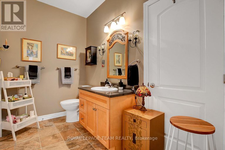 28548658/520-clothier-street-w/kemptville/north-grenville/ontario/K0G1J0_16