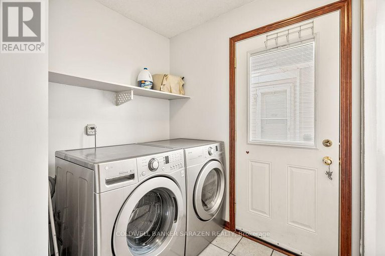 28945918/121-topley-crescent/hunt-club-park/ottawa/ontario/K1G4N2_20