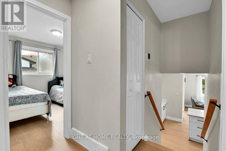 29018595/2230-bickerton-avenue/canotek-industrial-park/ottawa/ontario/K1J6Y3_15