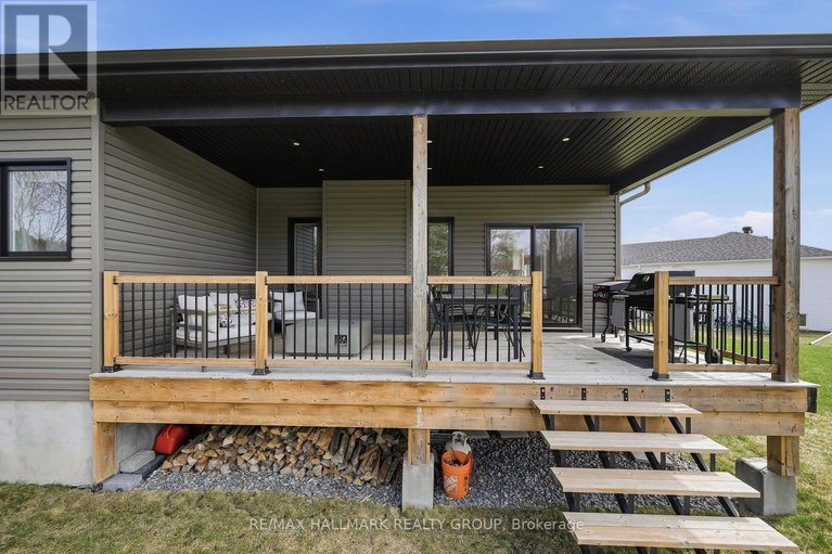 29467003/21-maxime-court/clarencerockland-twp/clarence-rockland/ontario/K0A2A0_33