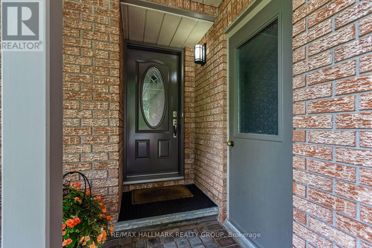 29403052/328-mceachern-crescent/bilberry-creekqueenswood-heights/ottawa/ontario/K1E3K3_5