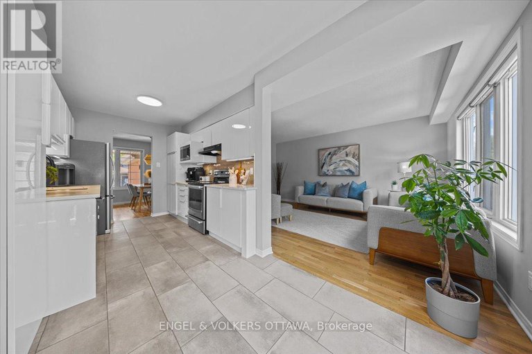 28652467/107-redpath-drive/pheasant-run/ottawa/ontario/K2G6K4_17