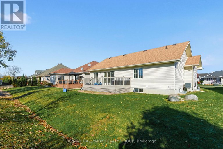 29042436/54-christie-lane/winchester/north-dundas/ontario/K0C2K0_33