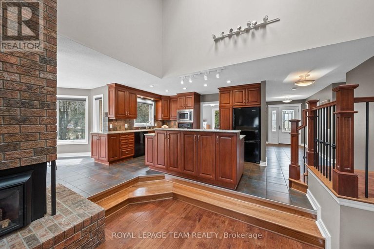 29629893/6584-harvest-grove-drive/greely/ottawa/ontario/K4P1E9_14