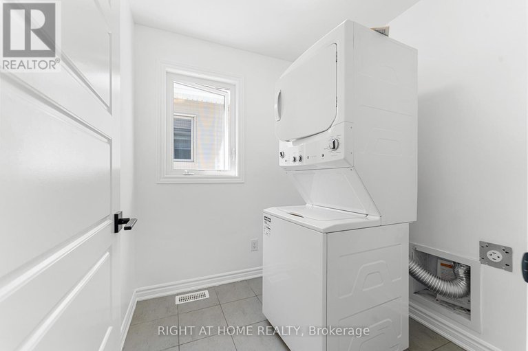 29248169/47-mudminnow-crescent/avalon-west/ottawa/ontario/K4A5H9_41