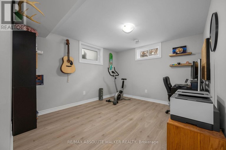 28655528/2477-merivale-road/rideau-heightsashdalerideau-glen/ottawa/ontario/K2C3H1_26